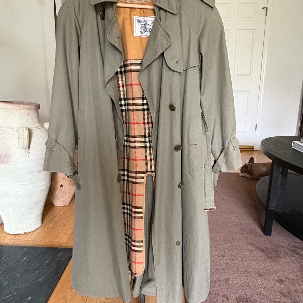 Vintage Burberry Women's Olive Trench Coat with Plaid Lining